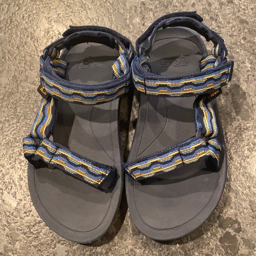 Teva kids Hurricane XLT sandals size 13